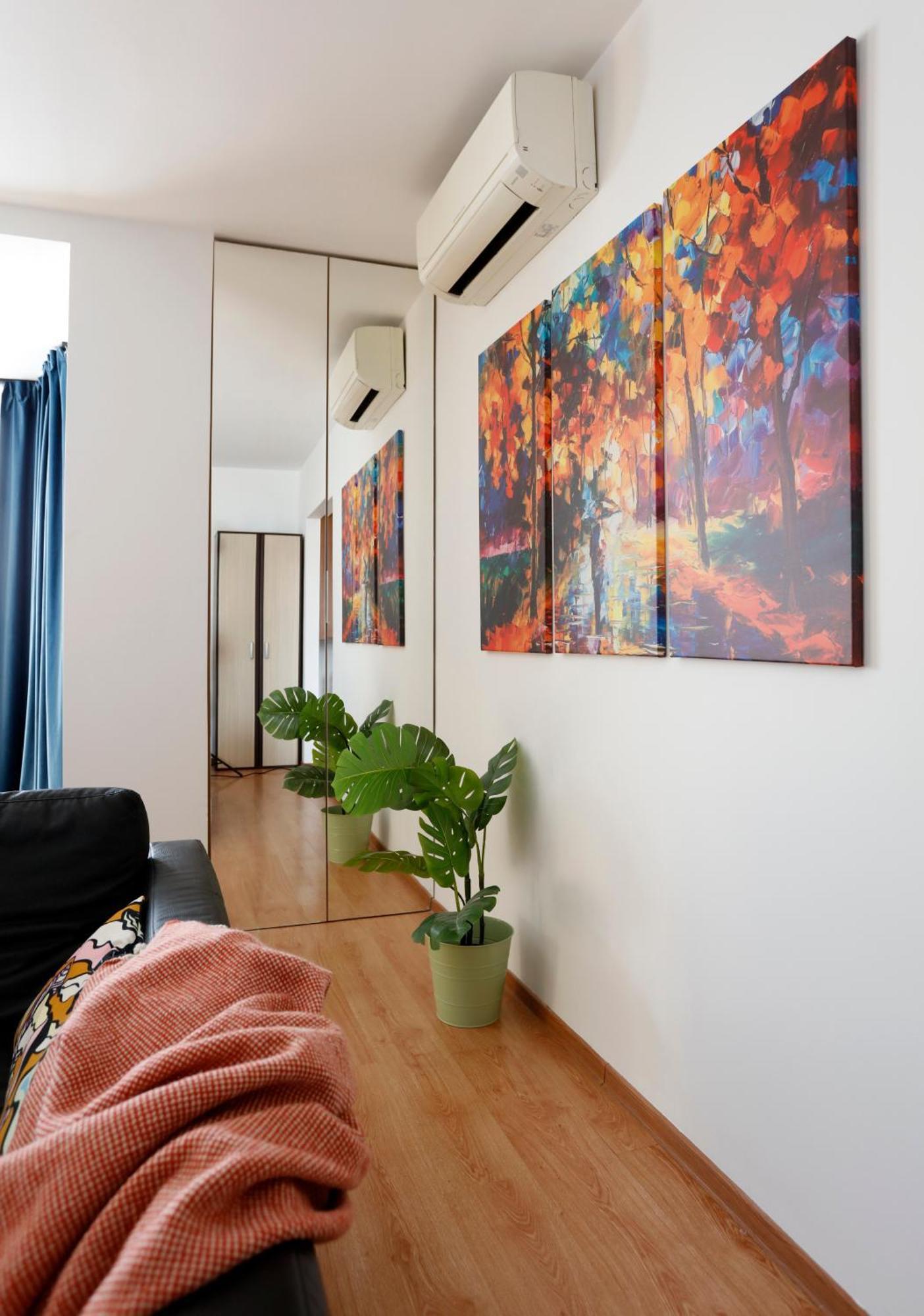 Enchanting Retreat - Historic Old Town - Pet-Friendly Haven - Steps From Unirii Bucarest Extérieur photo